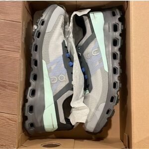 Men’s On Cloudvista trail running shoes size 9.5US, color: alloy/black